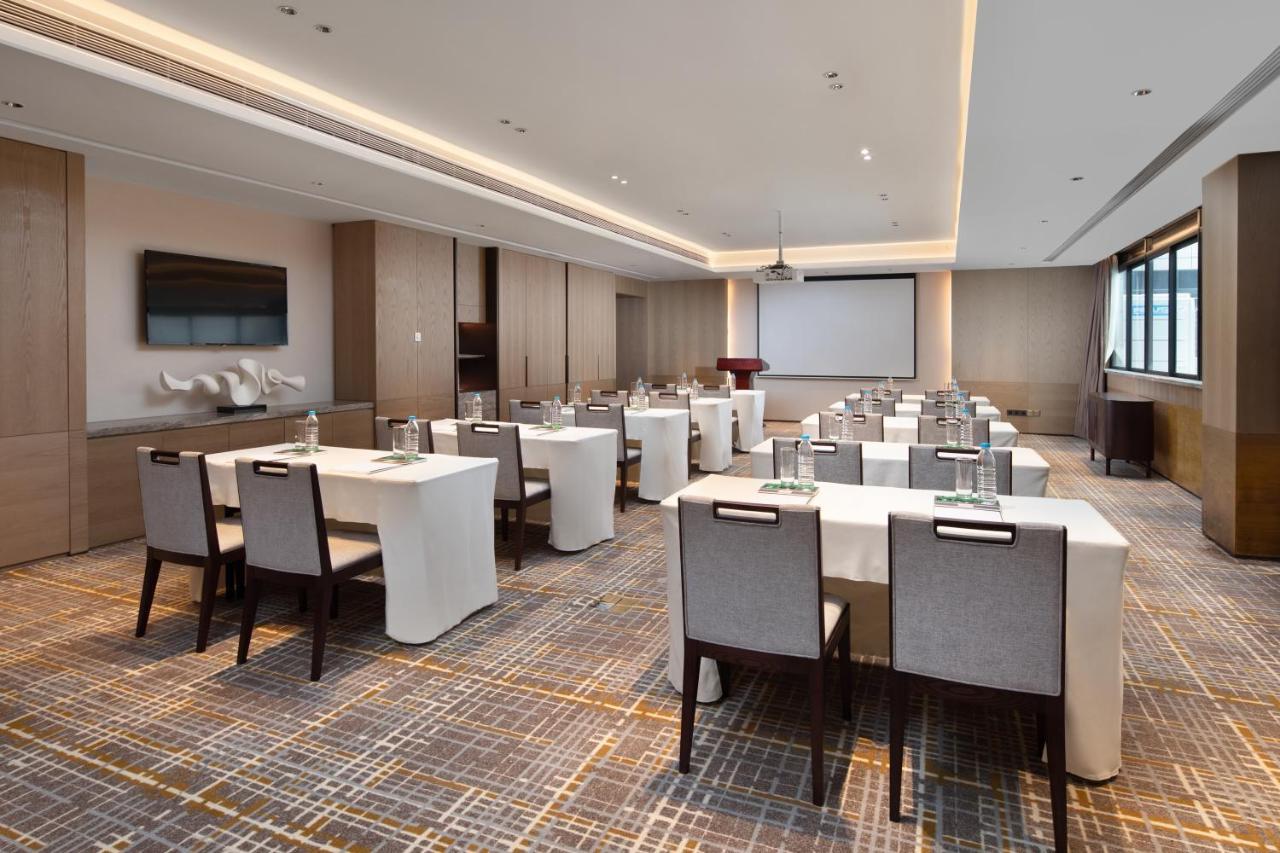 & Yalong Bay Hotel 5*