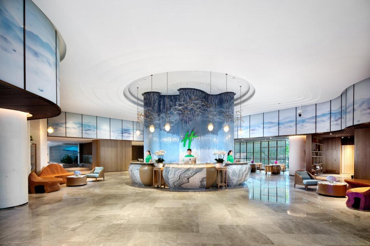 Hotel & Yalong Bay Sanya