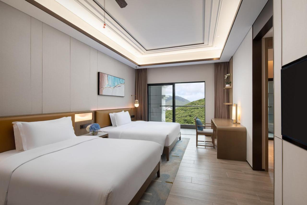 & Yalong Bay Hotel 5*
