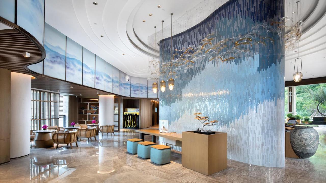 Hotel & Yalong Bay Sanya