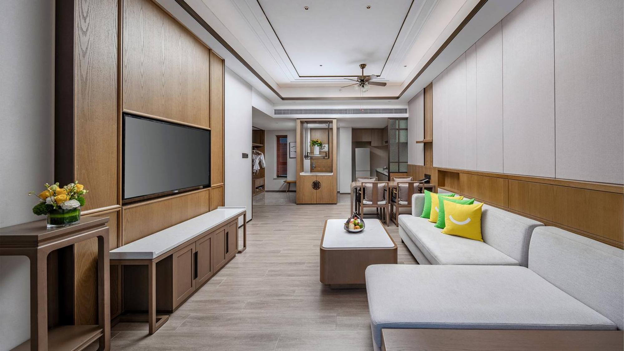 & Yalong Bay 5* Sanya