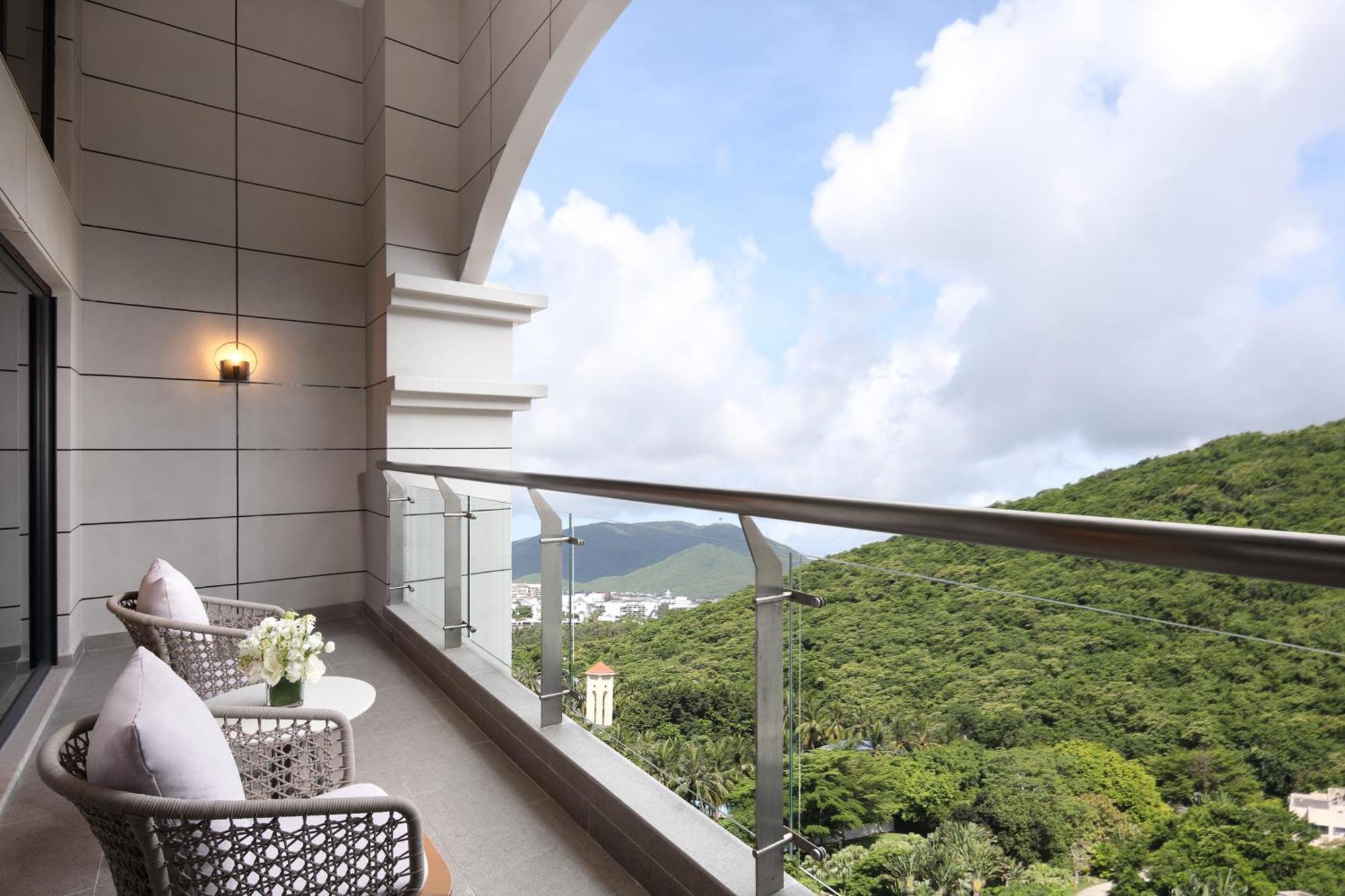 & Yalong Bay Hotel Sanya