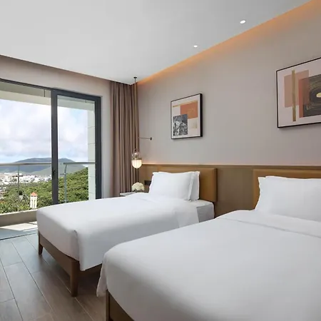 Holiday Inn & Suites Sanya Yalong Bay Exterior photo