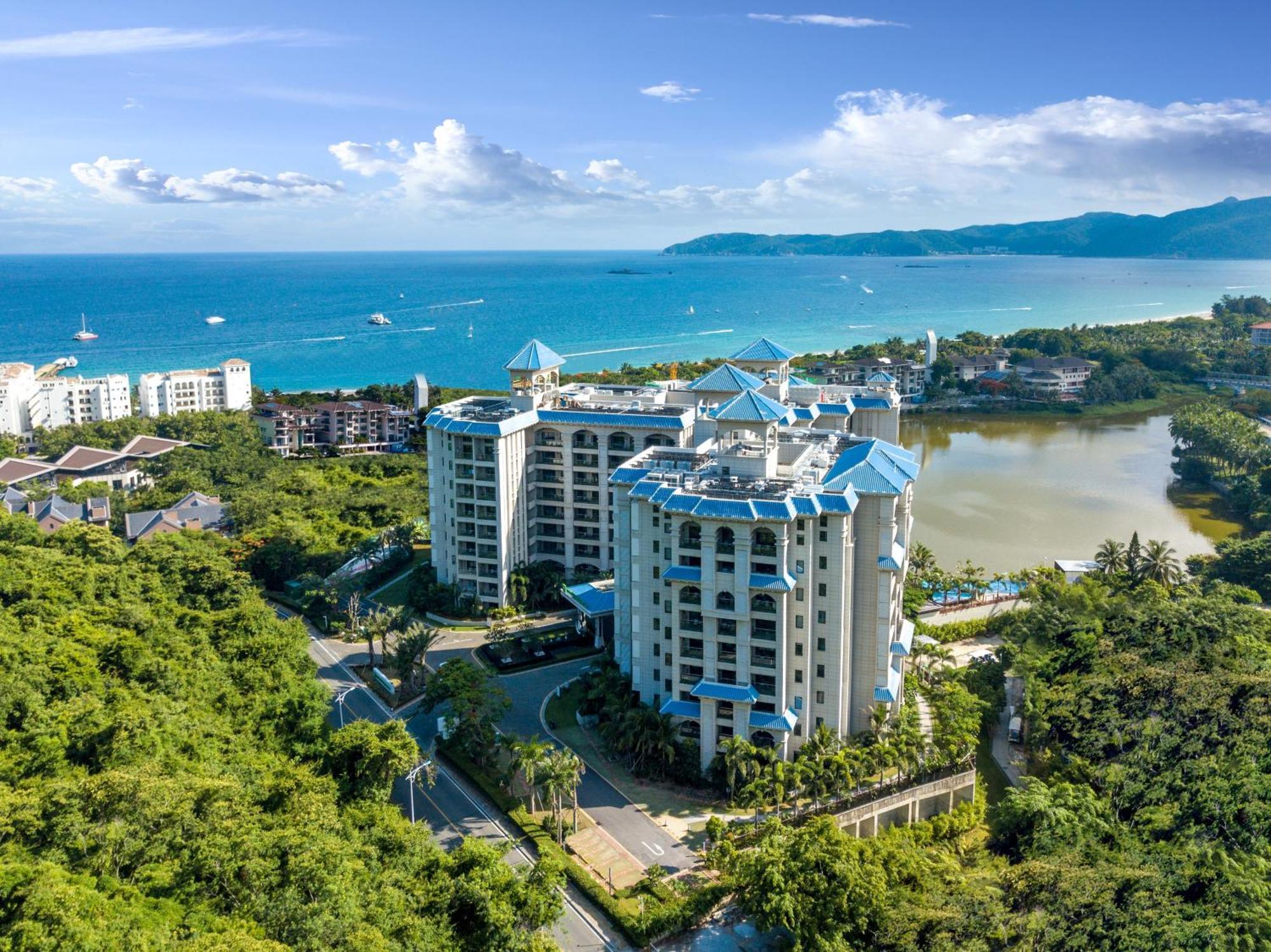 & Yalong Bay 5* Sanya