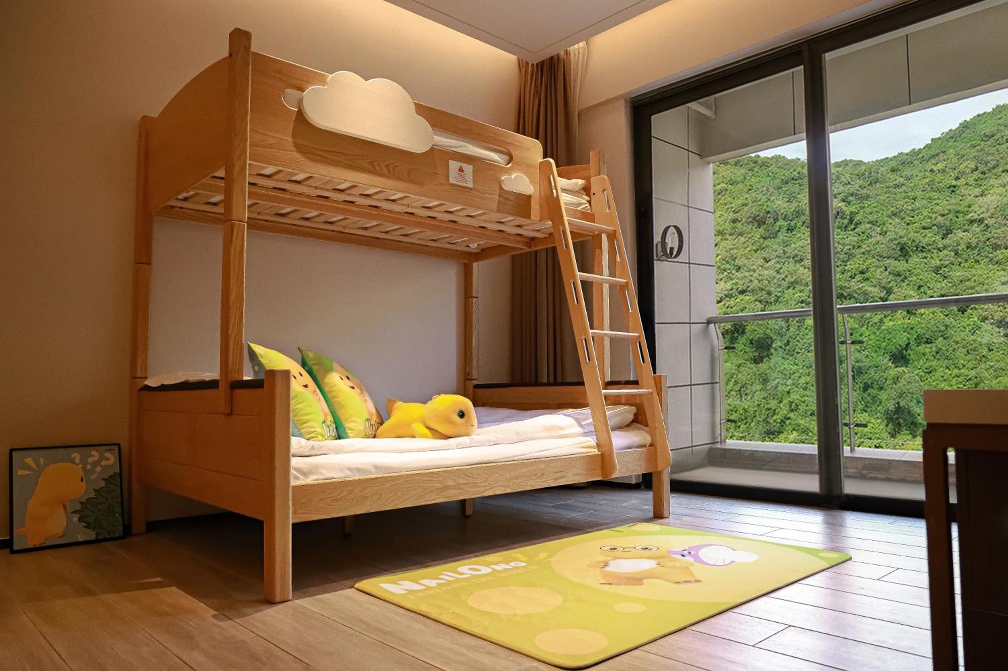 & Yalong Bay 5* Sanya